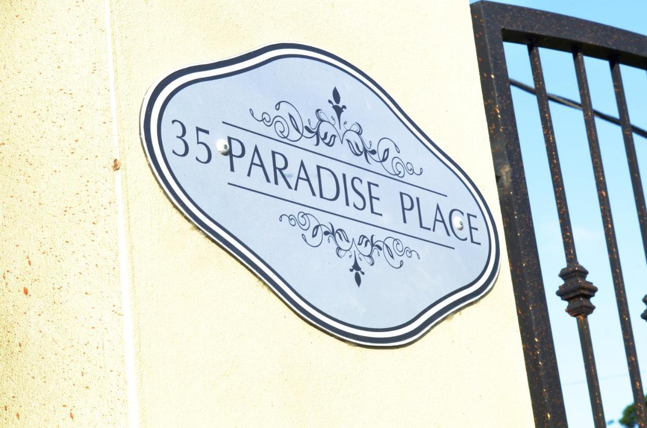 Paradise Place Apartments Mount Irvine 外观 照片